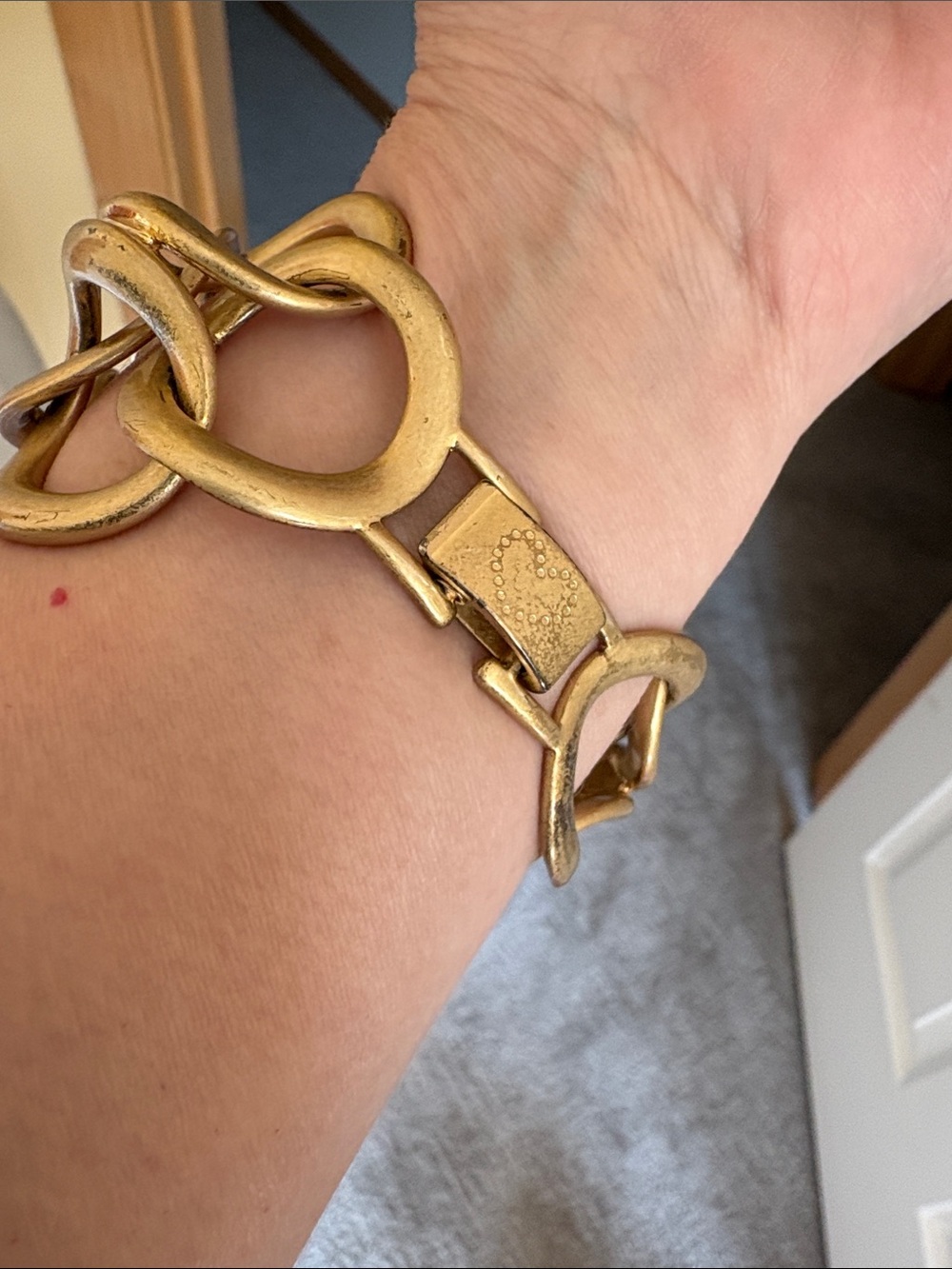 Vintage Stella & Dot Matte Gold Interlocking Circle Necklace and bracelet 🙌 - Picture 14 of 14